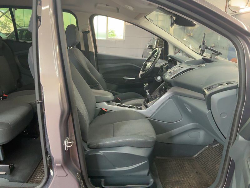 Ford Grand C-Max 1.0 EcoBoost Trend 2015 – снимка 16