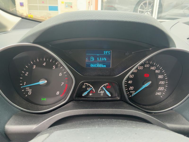 Ford Grand C-Max 1.0 EcoBoost Trend 2015 – снимка 18