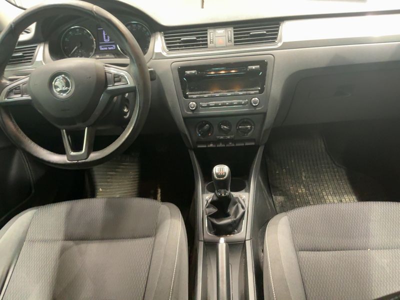 Skoda Rapid Spaceback 1.2 TSI Ambition 2014 – снимка 17