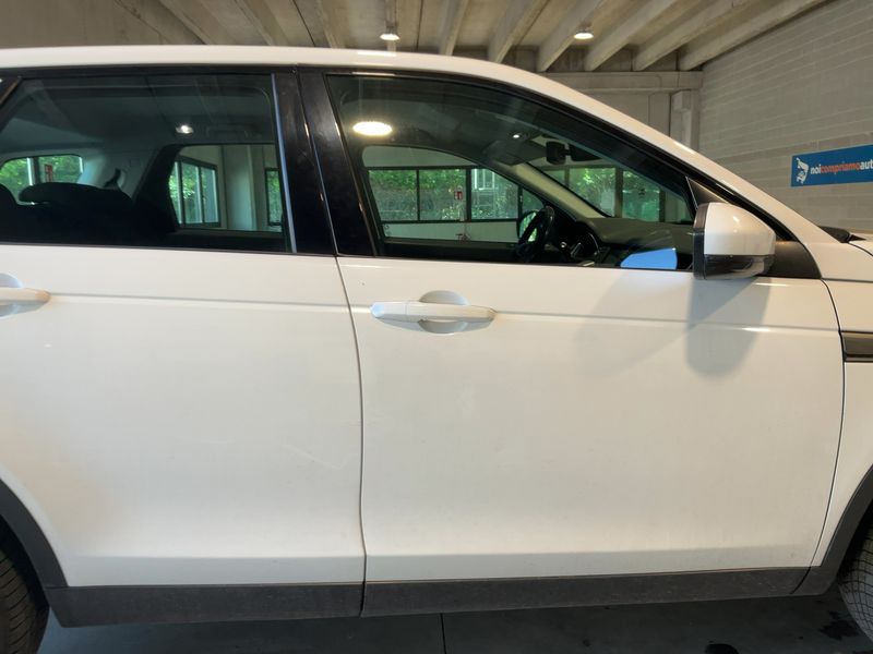 Land Rover Discovery Sport 2.0 Td4 SE AWD 2017 – снимка 10