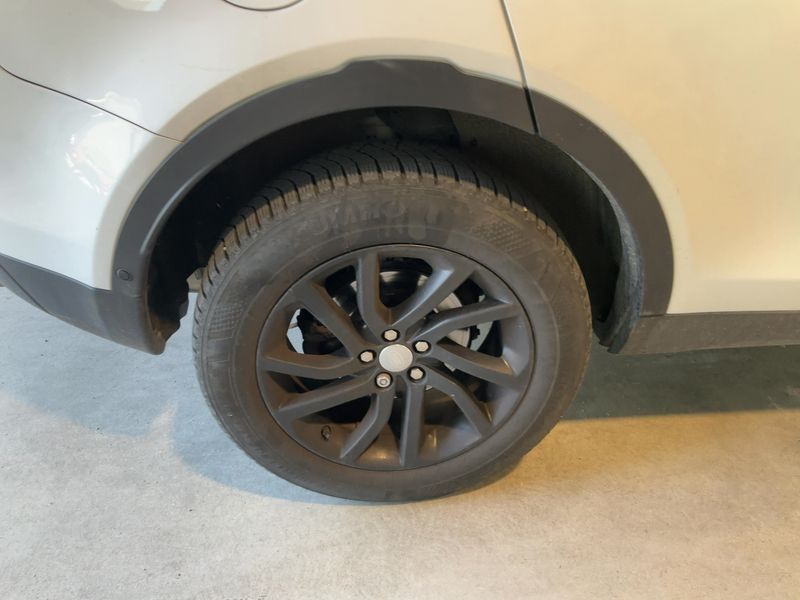 Land Rover Discovery Sport 2.0 Td4 SE AWD 2017 – снимка 9