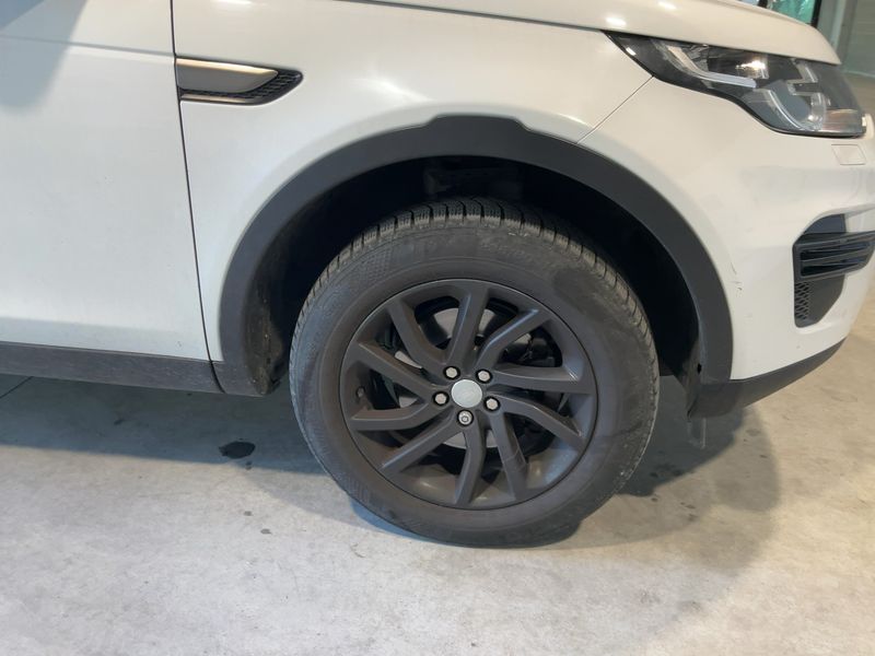 Land Rover Discovery Sport 2.0 Td4 SE AWD 2017 – снимка 11