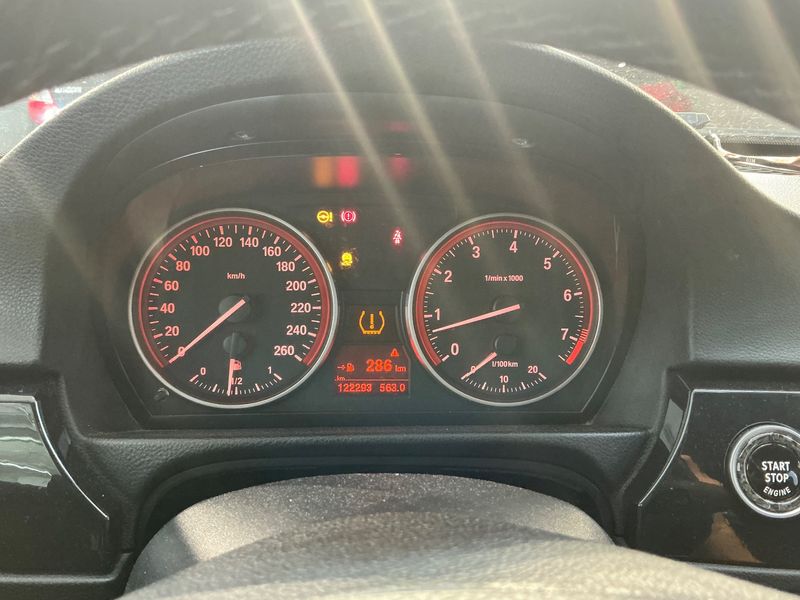 BMW 3er 325i 2011 – снимка 19
