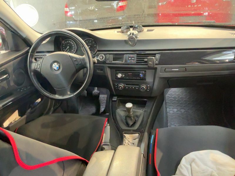 BMW 3er 325i 2011 – снимка 18