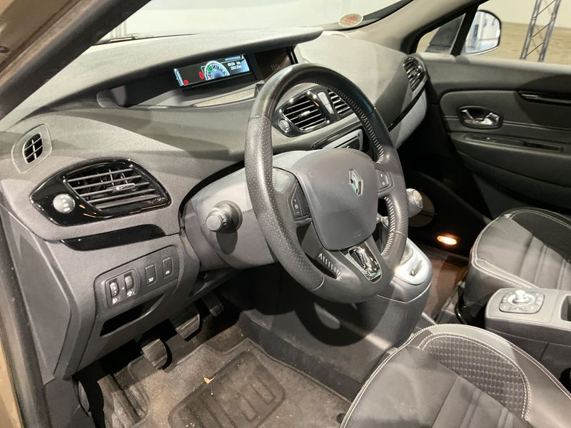 Renault Scenic 1.2 BOSE Edition 2015 – снимка 32