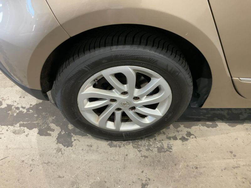 Renault Scenic 1.2 BOSE Edition 2015 – снимка 9