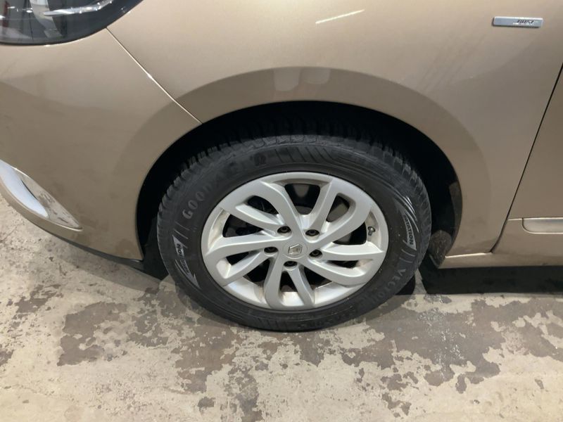 Renault Scenic 1.2 BOSE Edition 2015 – снимка 3