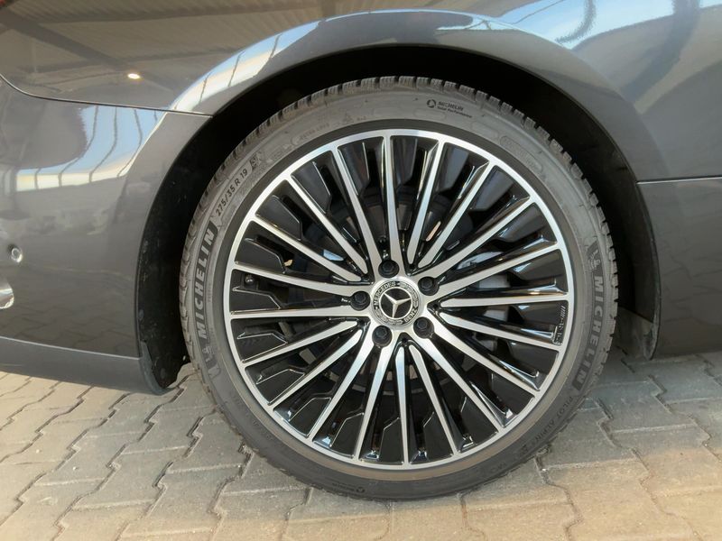 Mercedes-Benz CLE-Klasse CLE 300 Mild-Hybrid 4Matic AMG Line Advanced Plus 2023 – снимка 9