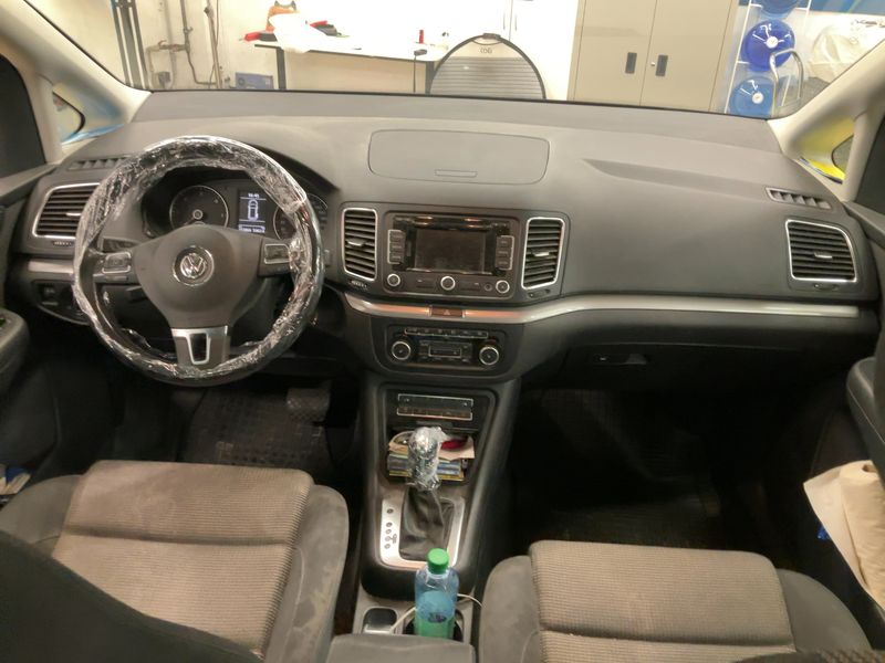Volkswagen Sharan 2.0 TDI Comfortline BlueMotion Tech 2011 – снимка 17