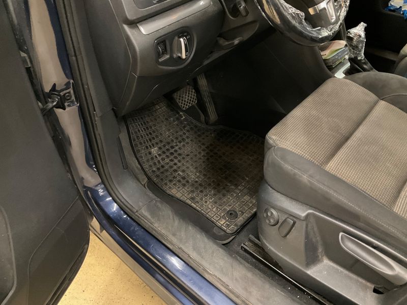 Volkswagen Sharan 2.0 TDI Comfortline BlueMotion Tech 2011 – снимка 33
