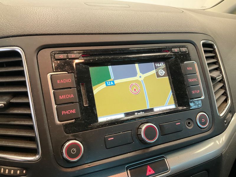 Volkswagen Sharan 2.0 TDI Comfortline BlueMotion Tech 2011 – снимка 34