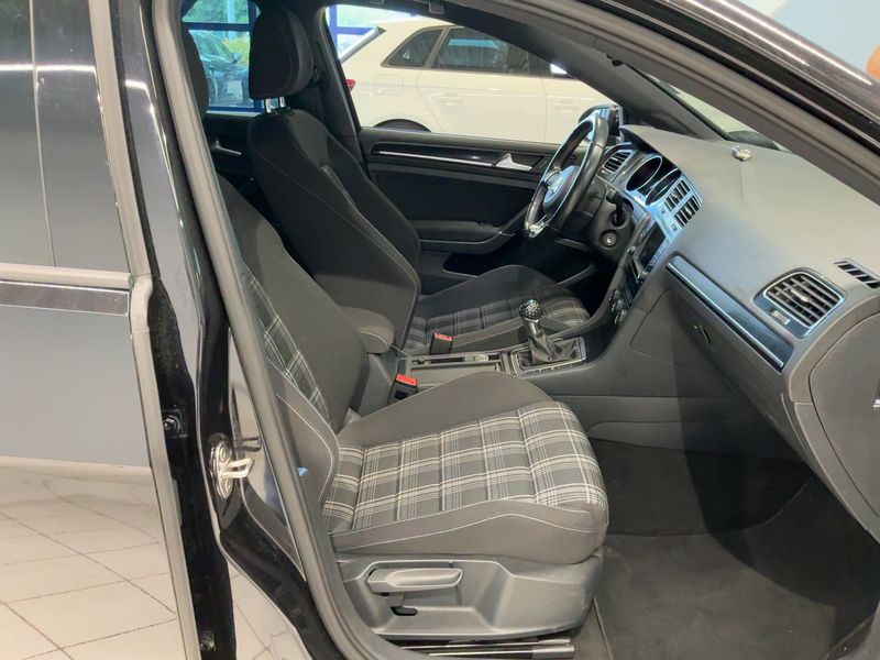 Volkswagen Golf VII 2.0 TDI GTD BlueMotion Tech 2015 – снимка 17