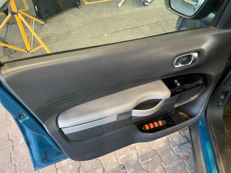 Citroen C4 Cactus 1.5 Blue-HDi Shine 2019 – снимка на щета 43