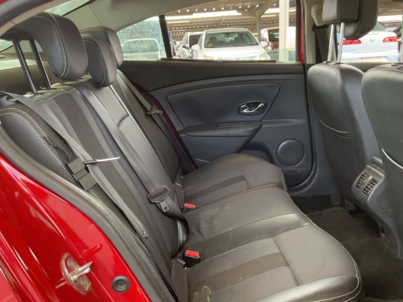 Renault Fluence 1.5 dCi Dynamique 2012 – снимка 19