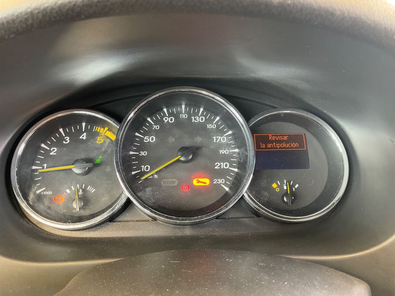 Renault Fluence 1.5 dCi Dynamique 2012 – снимка 25