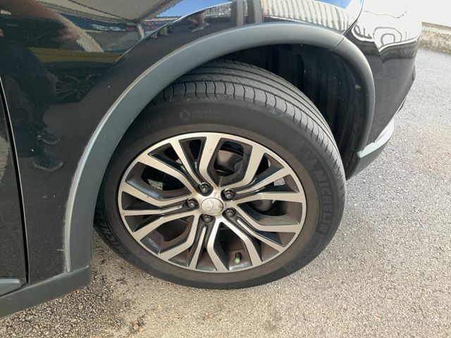 Mitsubishi Outlander 2.0 MIVEC Motion 2WD 2017 – снимка 11
