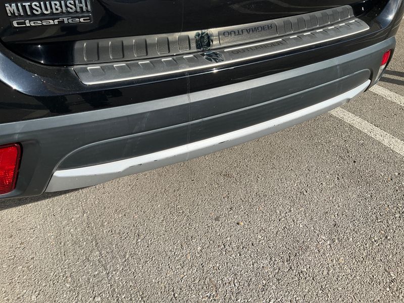 Mitsubishi Outlander 2.0 MIVEC Motion 2WD 2017 – снимка 31