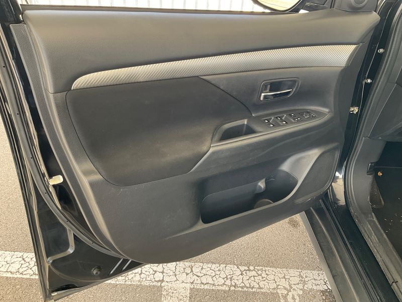 Mitsubishi Outlander 2.0 MIVEC Motion 2WD 2017 – снимка 25