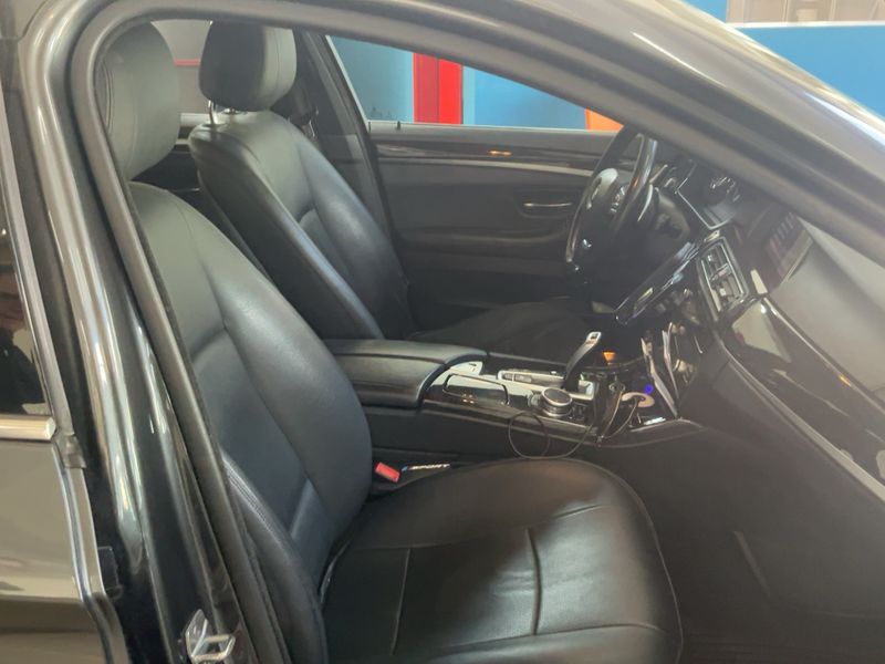 BMW 5er 520d xDrive 2017 – снимка 16