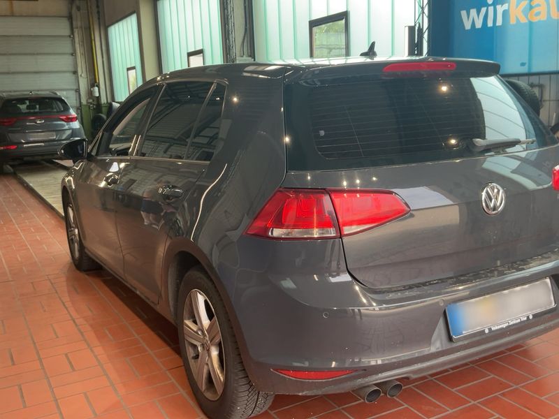 Volkswagen Golf VII 2.0 TDI Comfortline BlueMotion Tech 2013 – снимка 3