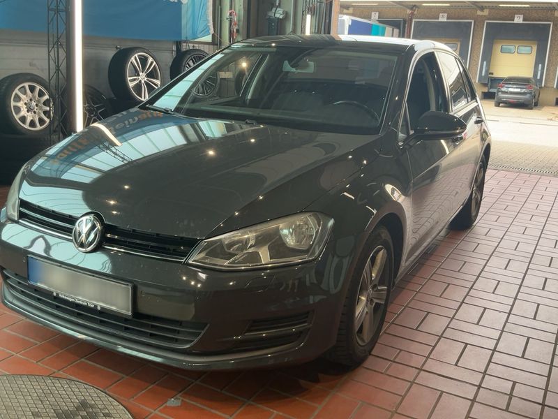 Volkswagen Golf VII 2.0 TDI Comfortline BlueMotion Tech 2013