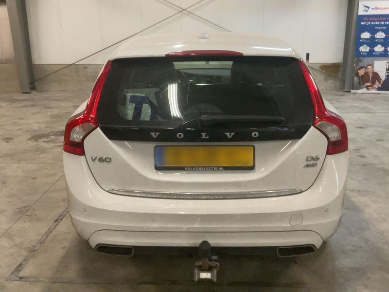 Volvo V60 2.4 D6 Plug-in Hybrid Summum AWD 2013 – снимка 7