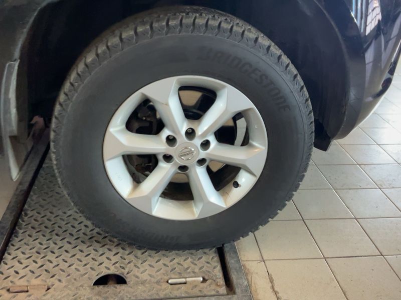 Nissan Navara NP-300 2.3 dCi N-Guard Double Cab 4x4 2020 – снимка 11