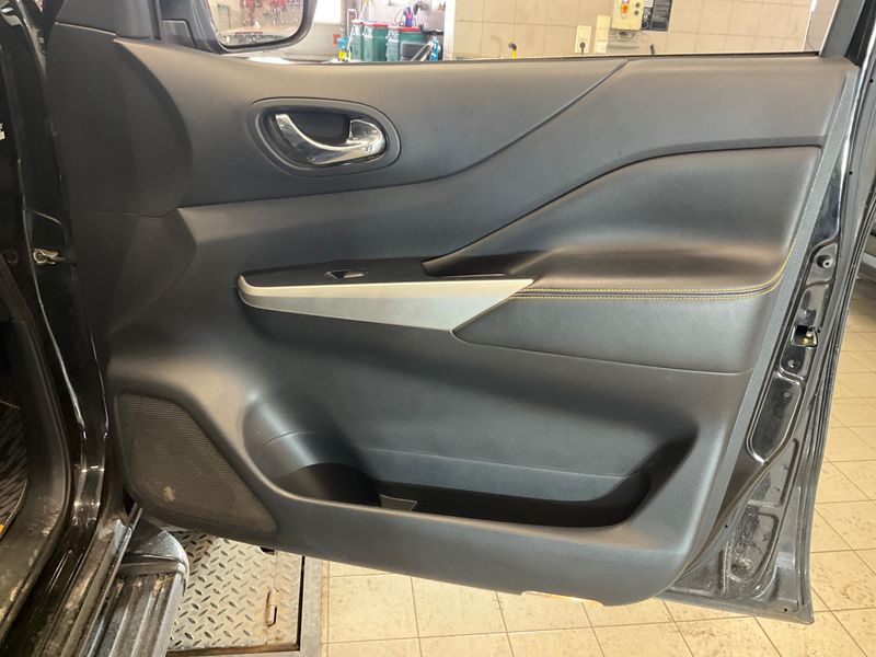 Nissan Navara NP-300 2.3 dCi N-Guard Double Cab 4x4 2020 – снимка 30