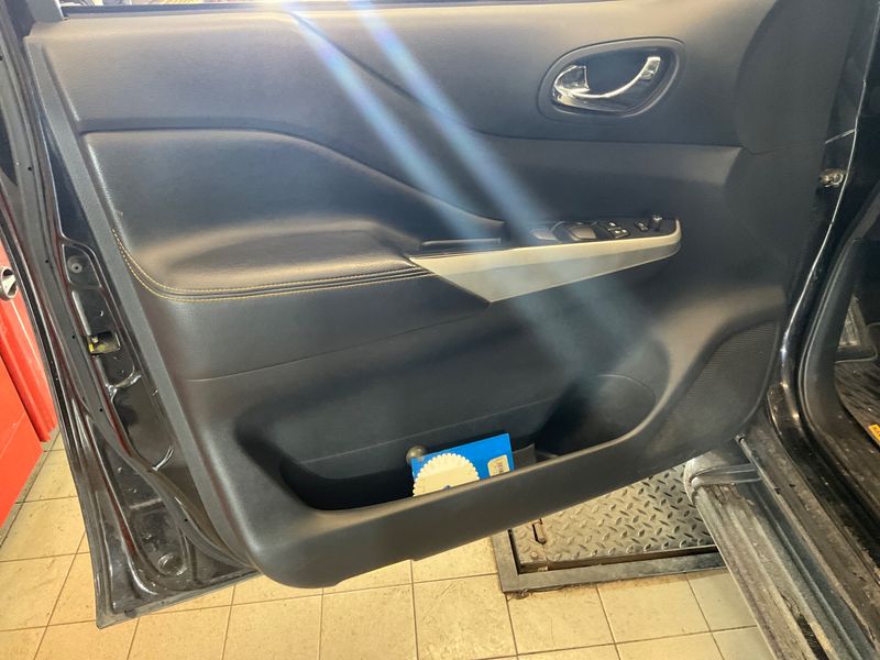 Nissan Navara NP-300 2.3 dCi N-Guard Double Cab 4x4 2020 – снимка 24