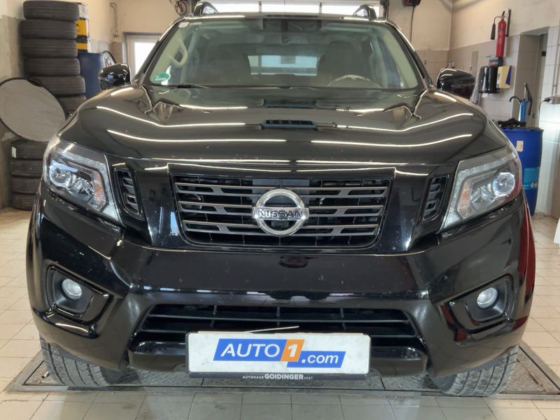 Nissan Navara NP-300 2.3 dCi N-Guard Double Cab 4x4 2020 – снимка 14