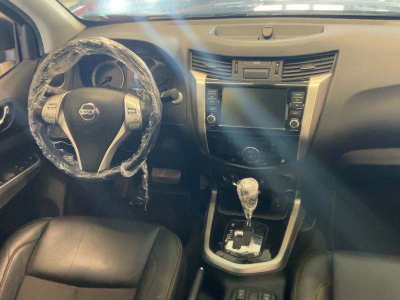 Nissan Navara NP-300 2.3 dCi N-Guard Double Cab 4x4 2020 – снимка 18