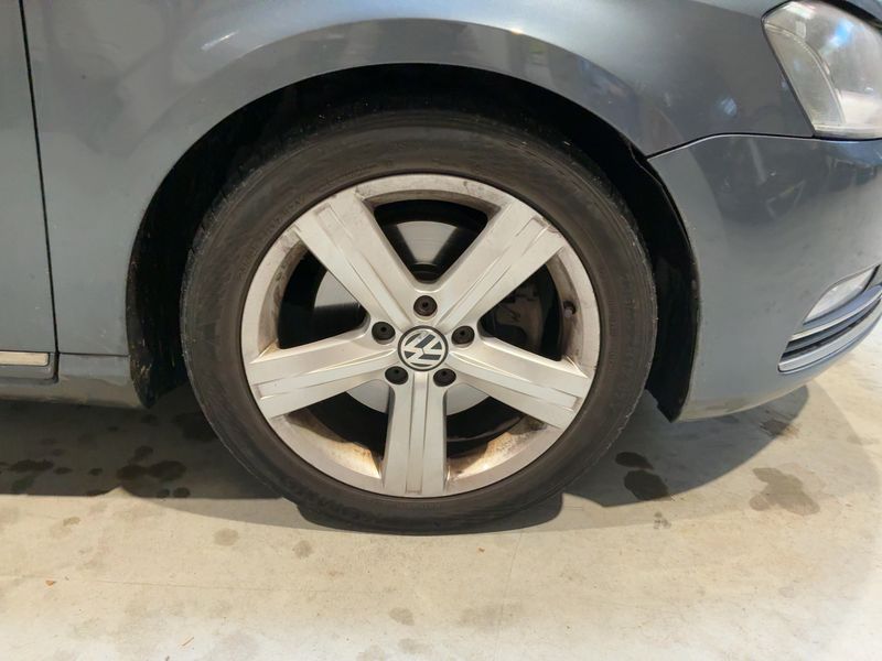 Volkswagen Passat 2.0 TDI Comfortline BlueMotion Tech 2014 – снимка 11