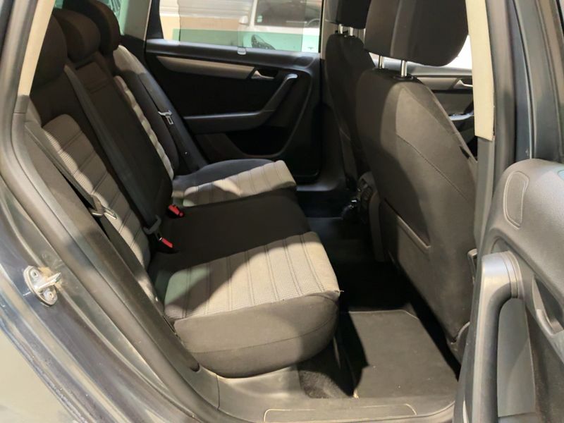 Volkswagen Passat 2.0 TDI Comfortline BlueMotion Tech 2014 – снимка 19