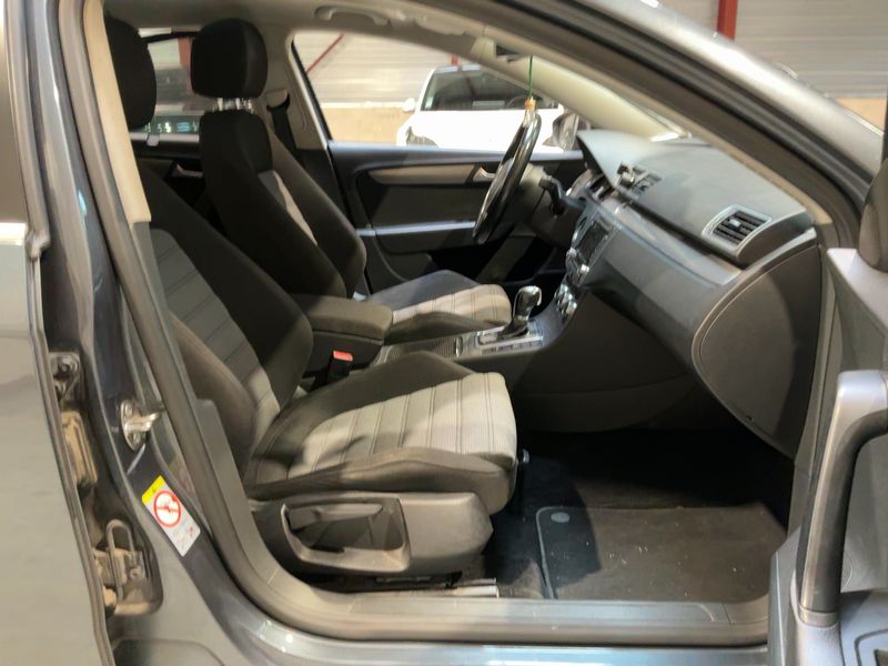 Volkswagen Passat 2.0 TDI Comfortline BlueMotion Tech 2014 – снимка 16