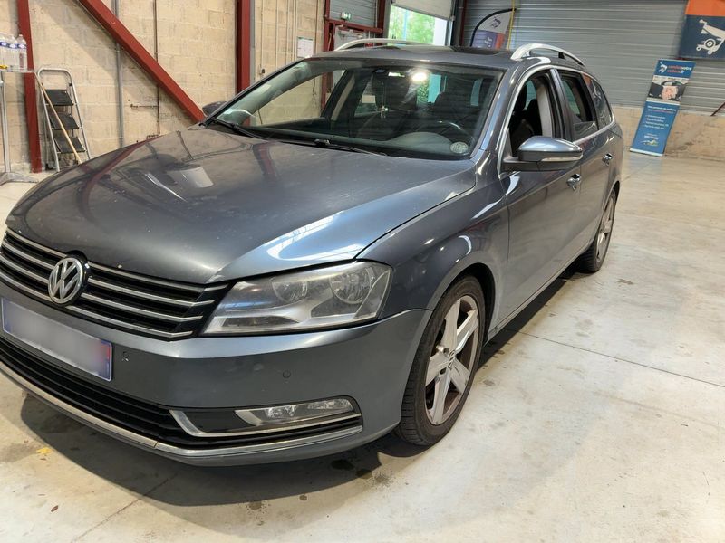 Volkswagen Passat 2.0 TDI Comfortline BlueMotion Tech 2014 – снимка 2