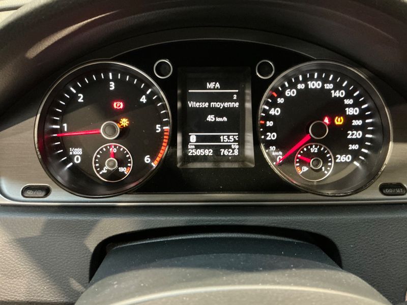 Volkswagen Passat 2.0 TDI Comfortline BlueMotion Tech 2014 – снимка 18