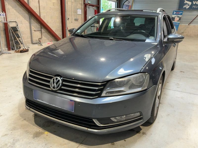 Volkswagen Passat 2.0 TDI Comfortline BlueMotion Tech 2014 – снимка 1