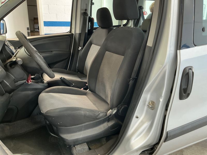 Fiat Doblo 1.3 JTD Active 2011 – снимка 26