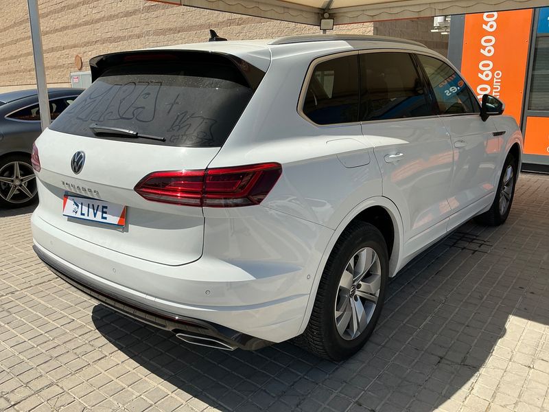 Volkswagen Touareg 3.0 V6 TDI Premium Atmosphere 4Motion 2022 – снимка 8