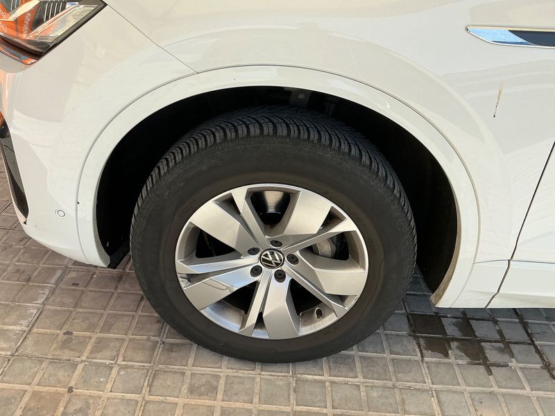 Volkswagen Touareg 3.0 V6 TDI Premium Atmosphere 4Motion 2022 – снимка 3