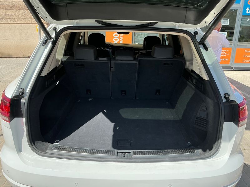 Volkswagen Touareg 3.0 V6 TDI Premium Atmosphere 4Motion 2022 – снимка 15
