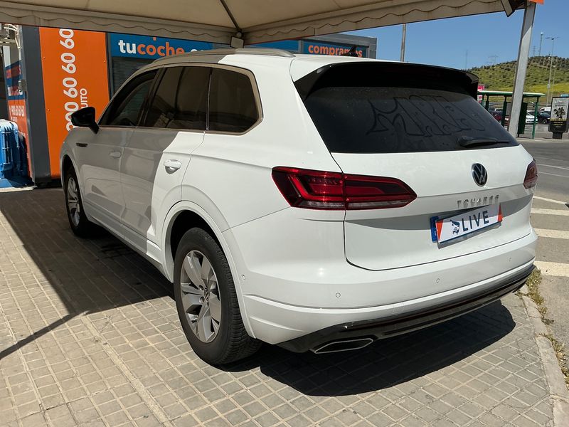 Volkswagen Touareg 3.0 V6 TDI Premium Atmosphere 4Motion 2022 – снимка 6
