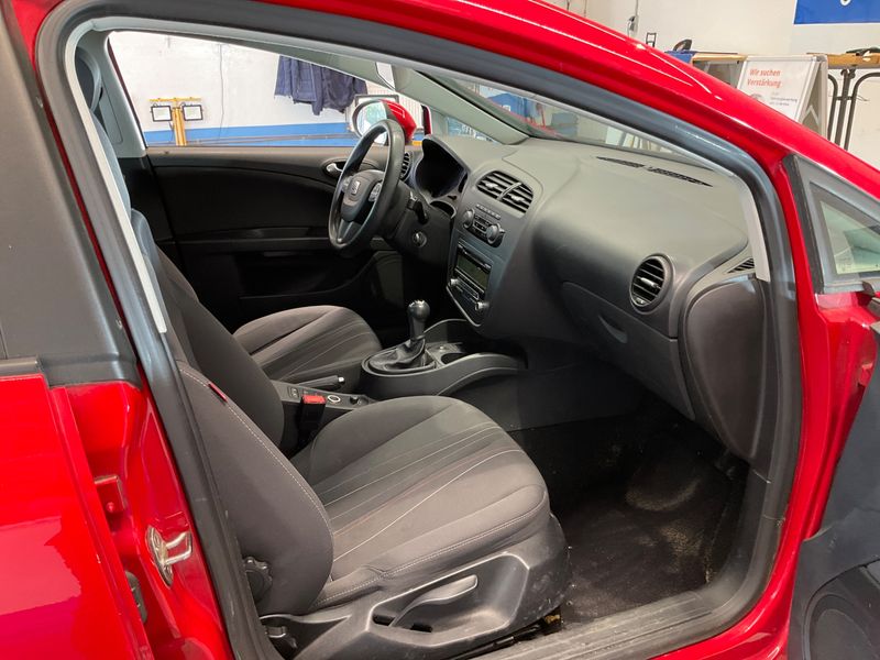 Seat Leon 1.2 TSI Reference Copa Ecomotive 2012 – снимка 3