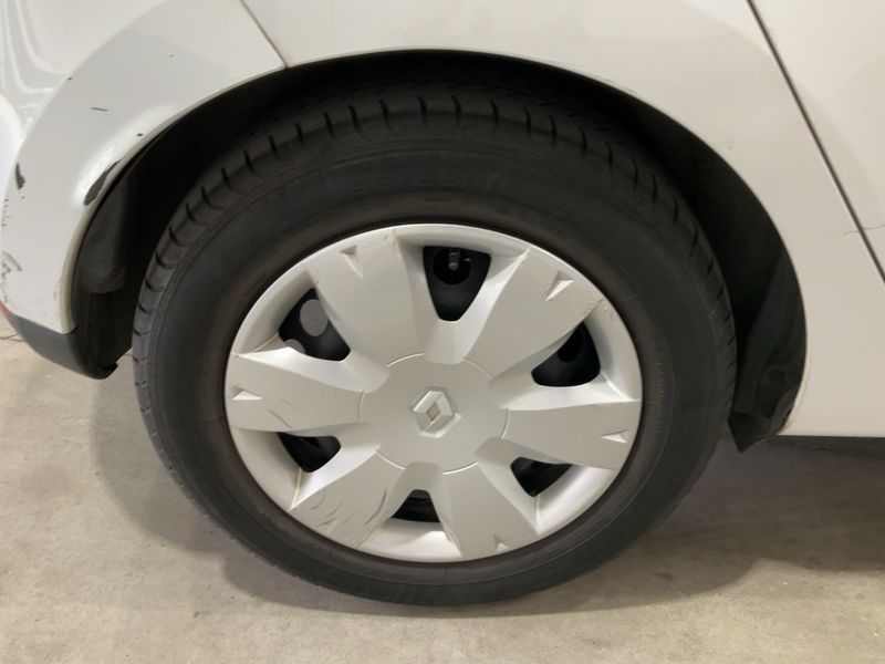 Renault Clio 1.5 dCi Energy Air MediaNav 2015 – снимка 9