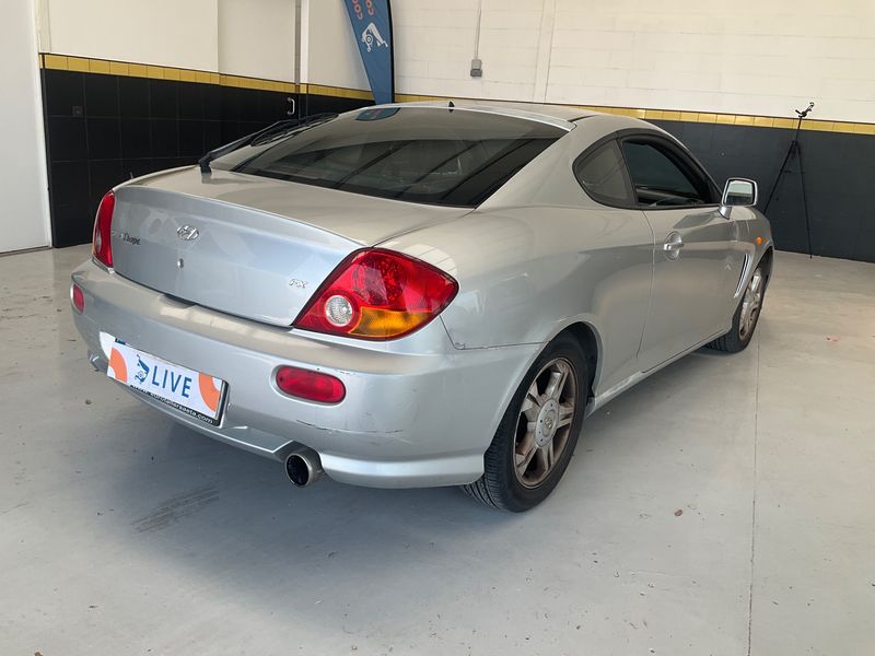 Hyundai Coupe 1.6 FX 2004 – снимка 2