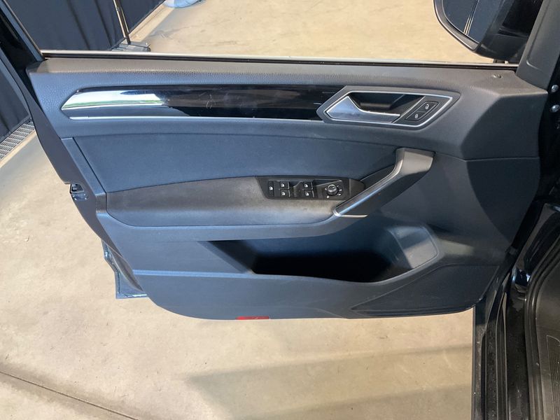 Volkswagen Touran 1.6 TDI Highline BlueMotion Tech 2016 – снимка 26