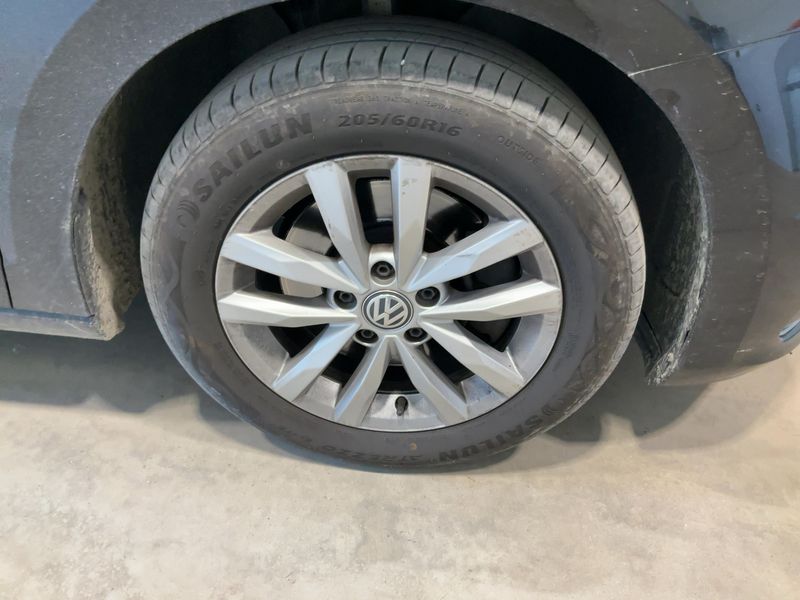 Volkswagen Touran 1.6 TDI Highline BlueMotion Tech 2016 – снимка 11