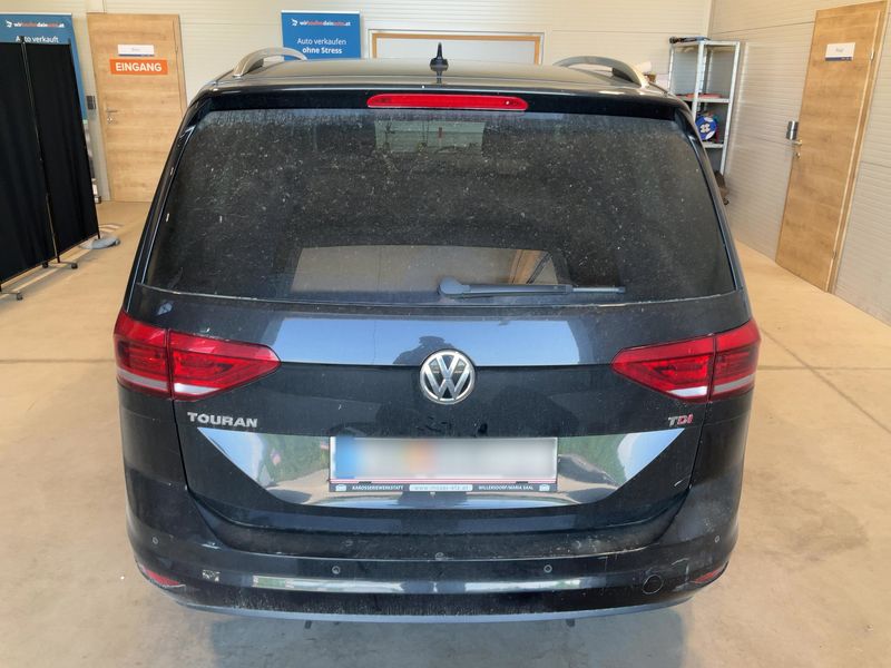 Volkswagen Touran 1.6 TDI Highline BlueMotion Tech 2016 – снимка 7