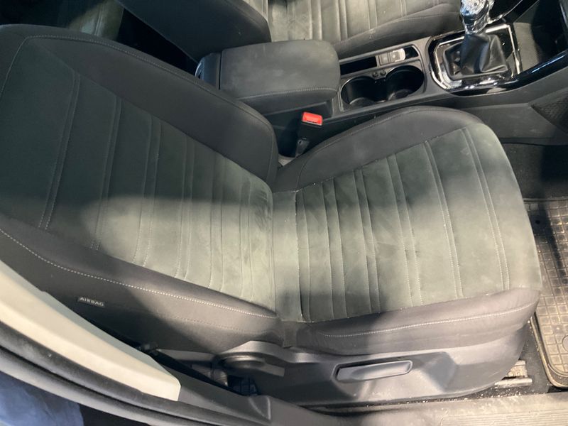 Volkswagen Touran 1.6 TDI Highline BlueMotion Tech 2016 – снимка 33