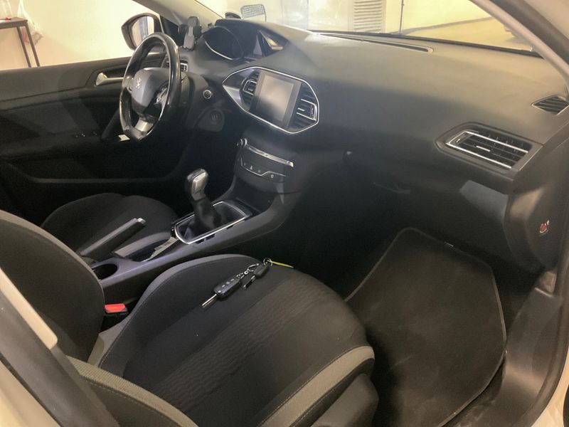 Peugeot 308 1.2 e-THP Style 2015 – снимка 3